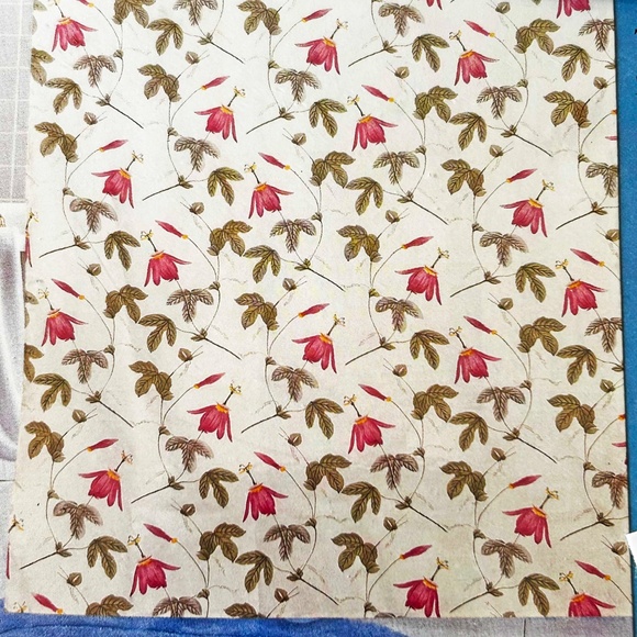 SHOWER CURTAIN, 72 X 72 INCHES, FLORAL FABRIC, WATERPROOF, WITH HOOKS, 100% POLY - Picture 3 of 3